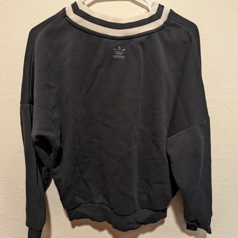 Adidas Women’s Black Spell-Out Sweatshirt Size Small Vneck Varsity - Picture 5 of 6